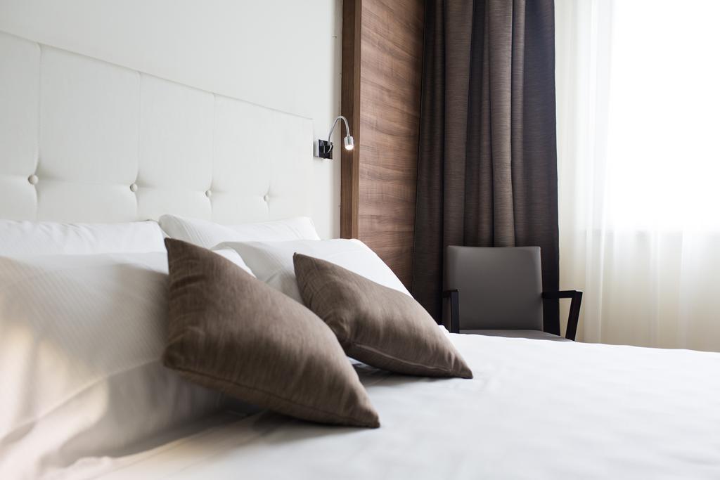 Street Hotel Comacchio Phòng bức ảnh
